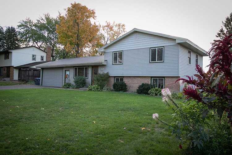 2220 Radatz Avenue North Saint Paul, MN 55109