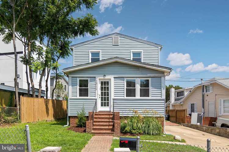 1311 Pierce St S Arlington, VA 22204