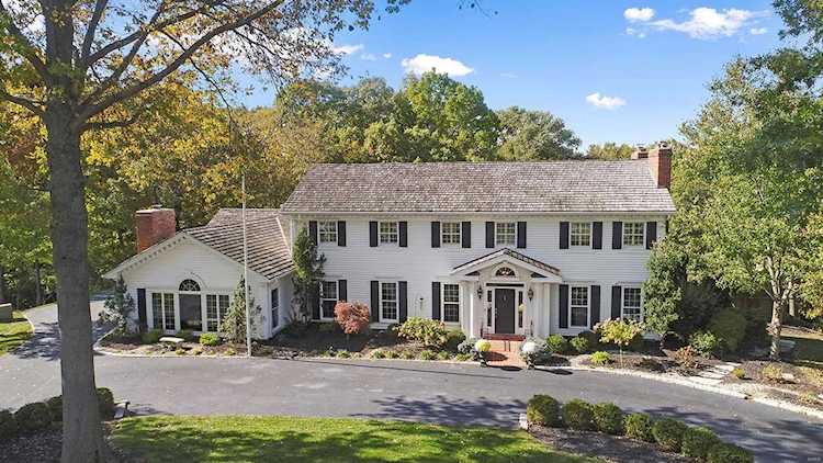35 Crown Manor Dr Chesterfield, MO 63005