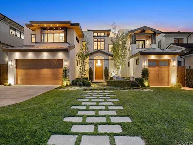 401 Snug Harbor Rd Newport Beach, CA 92663
