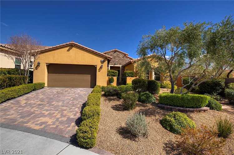 2 Contrada Fiore Dr Henderson, NV 89011