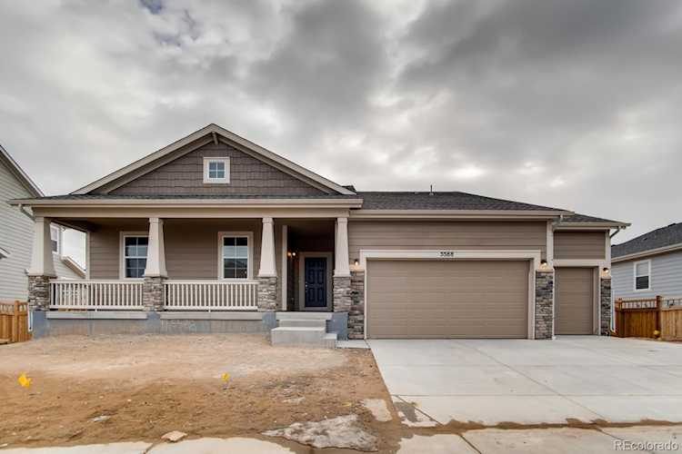 979 W Hopkins Dr Elizabeth, CO 80107