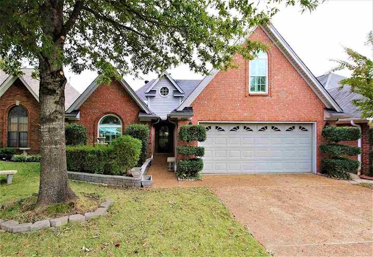 4820 W Alden Lake Dr Horn Lake, MS 38637