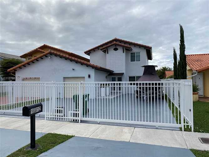10812 SW 146th Ave Miami, FL 33186