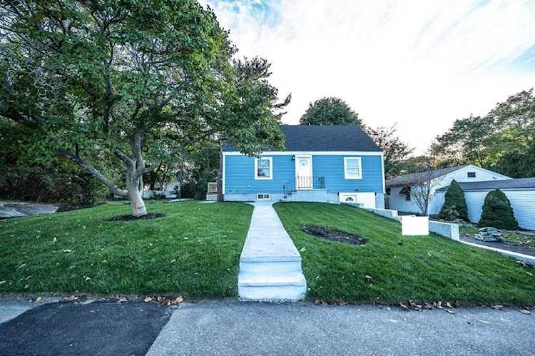 18 Turner Road Marblehead, MA 01945