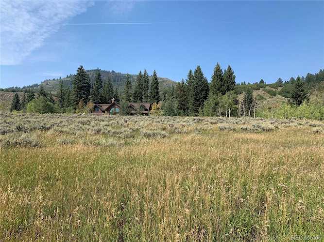 22635 Commanche Rd Oak Creek, CO 80467