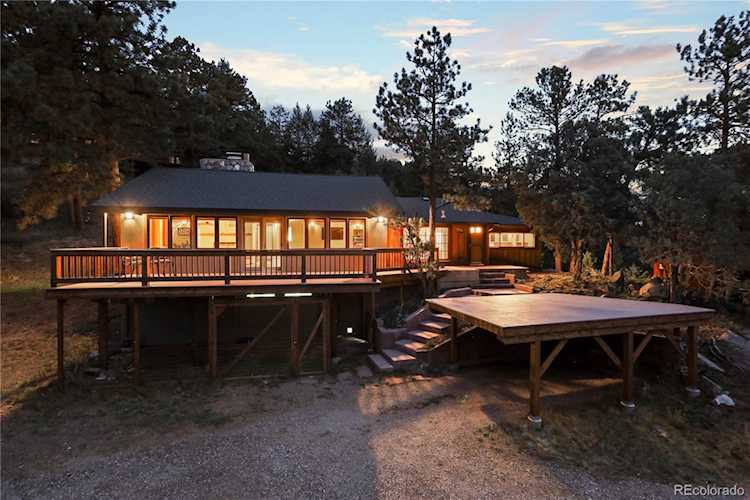 211 Mistletoe Rd Golden, CO 80401