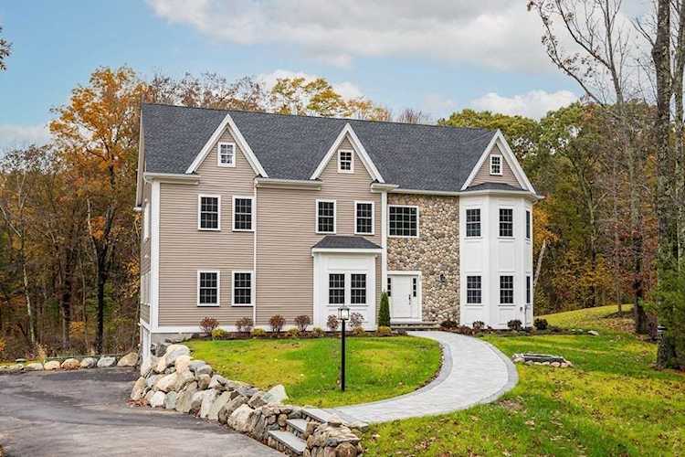 5 15 Anna Place Holliston, MA 01746