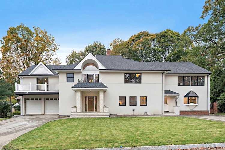 11 Niles Lane Winchester, MA 01890