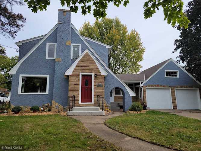 1476 Hazelwood Street Saint Paul, MN 55106