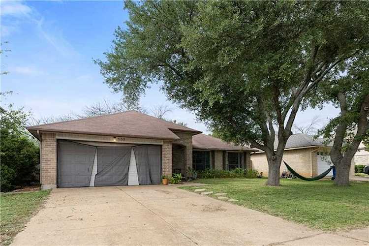 503 Eaglecreek DR Leander, TX 78641