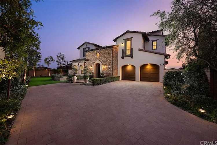 19 Elissa Ln Ladera Ranch, CA 92694