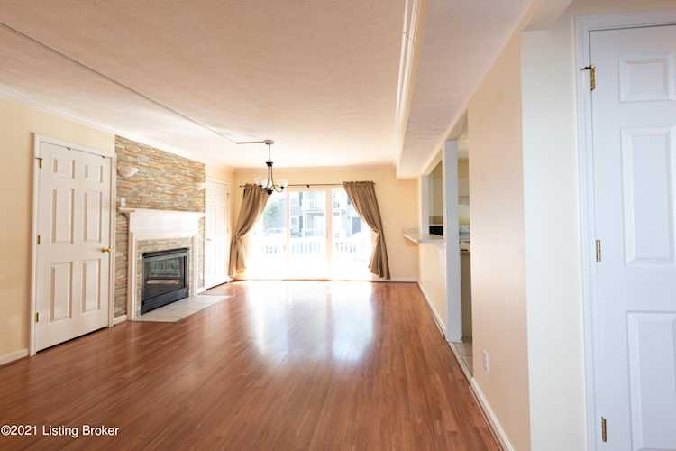 410 Mockingbird Valley Rd #22 Louisville, KY 40207