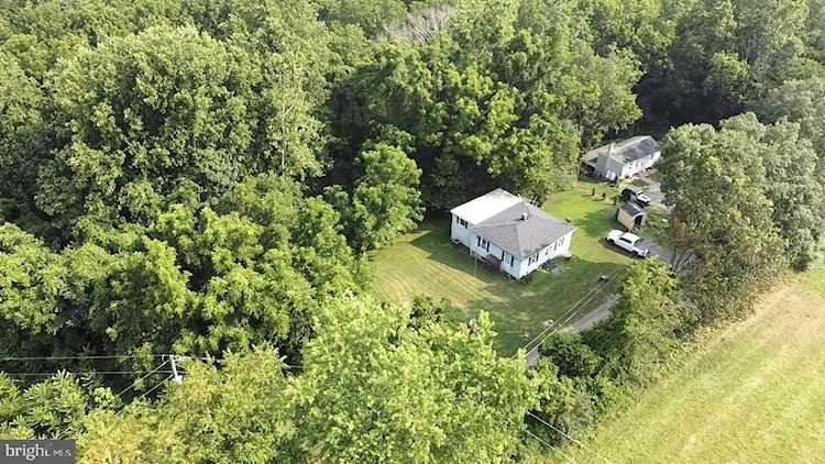 38777 Holmes Mill Rd Hamilton, VA 20158