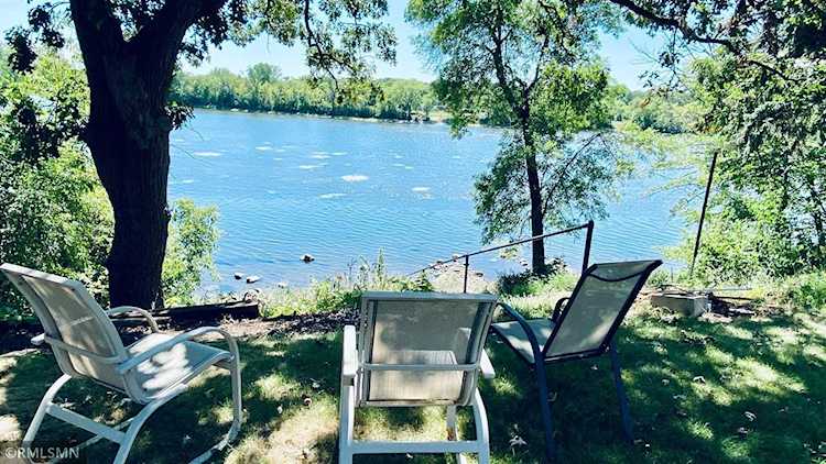 6206 Rivlyn Avenue NW Ramsey, MN 55303