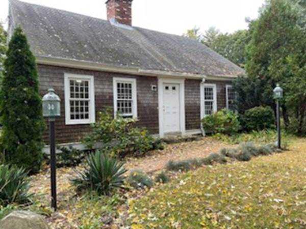 261 Gardner St Hingham, MA 02043