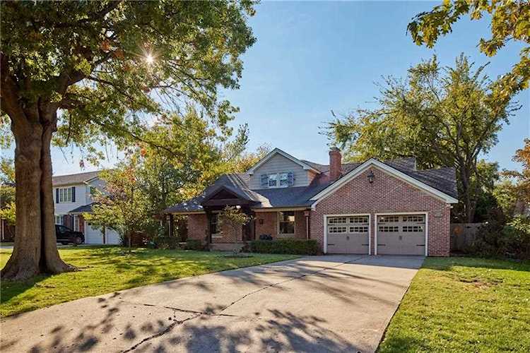 1718 N Guilford Ln Nichols Hills, OK 73120