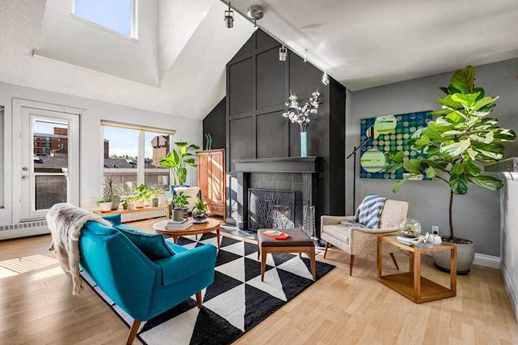 1111 13 Ave SW #406 Calgary, AB T2R 0L7