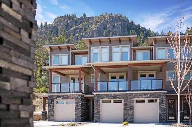 4000 Trails Pl Peachland, BC V0H 1X5