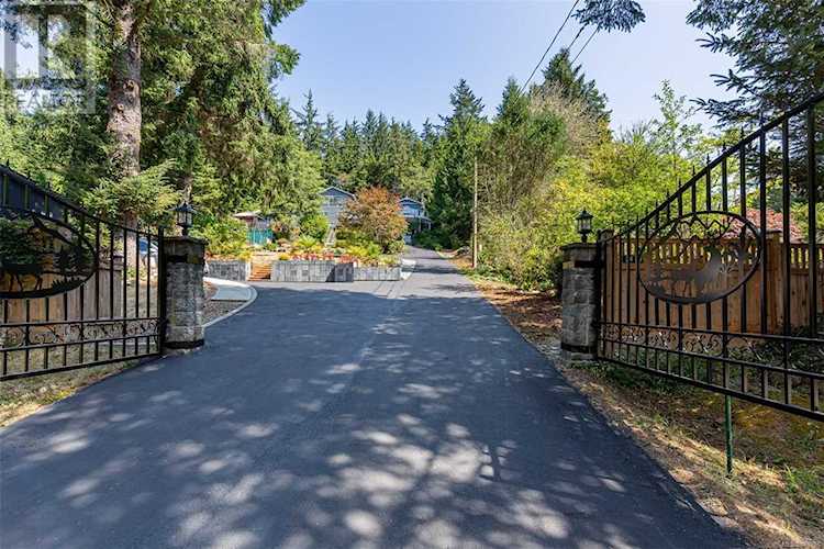 2679 Seaside Sooke, BC V0S1N0
