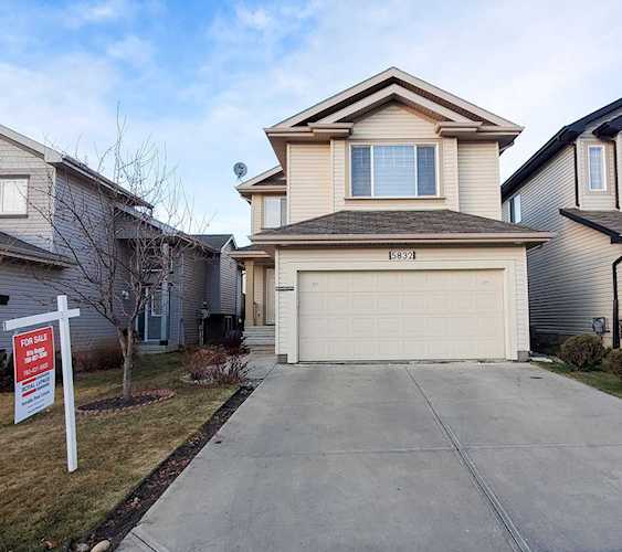 5832 8 Avenue Edmonton, AB T5E 2M9