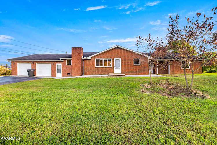 310 Goose Creek Rd Dandridge, TN 37725