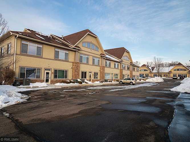 7945 Stone Creek Drive #50 Chanhassen, MN 55317