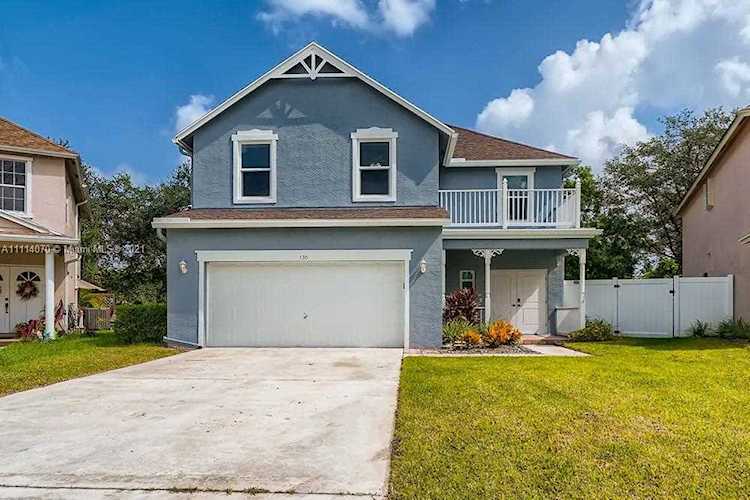 130 Country Club Way Way #130 Royal Palm Beach, FL 33411