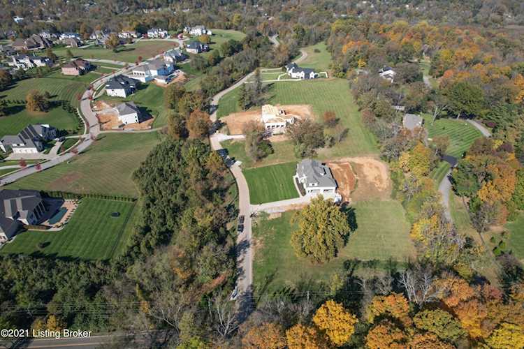 11 Fincastle Farms Trace Prospect, KY 40059