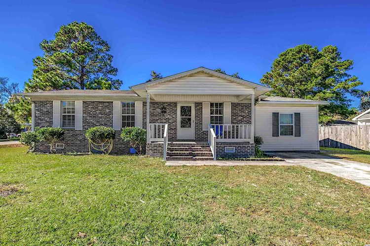 701 Jamie Ln. Conway, SC 29526