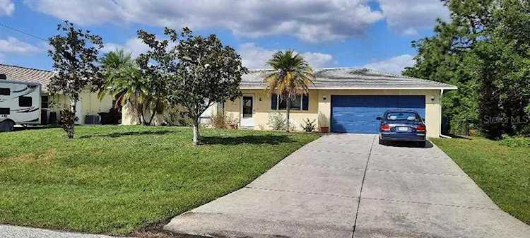 9244 San Bernandino Ave Englewood, FL 34224