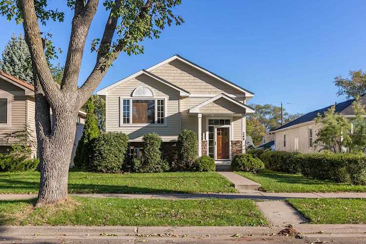 244 Richmond Street W South Saint Paul, MN 55075