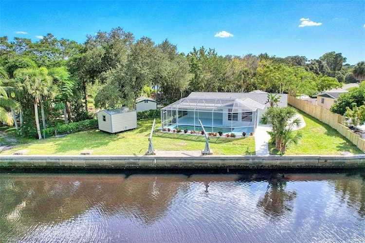 1020 Drury Ln Englewood, FL 34224