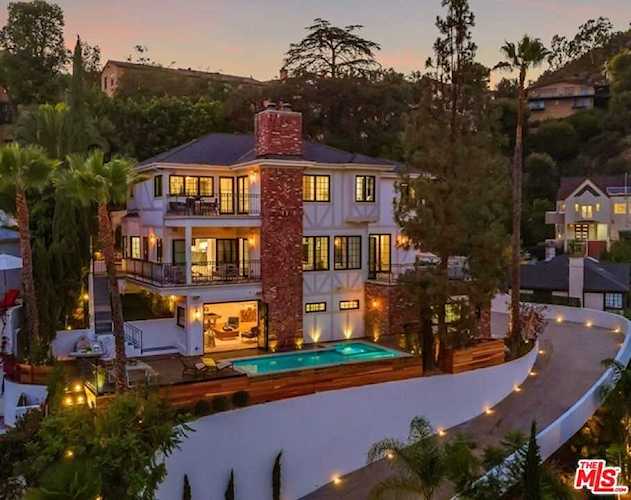 2519 Chislehurst Place Los Angeles, CA 90027