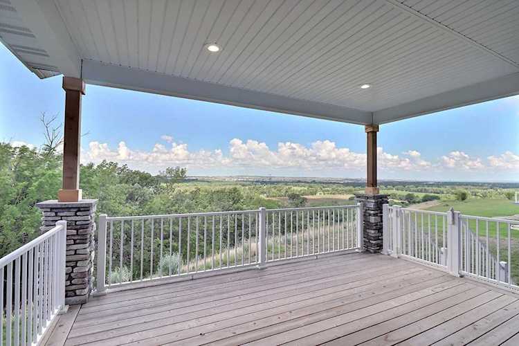 2923 Powder Ridge Dr Bismarck, ND 58503