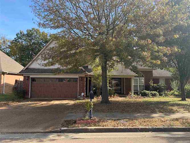 1634 Torrington Dr Cordova, TN 38016