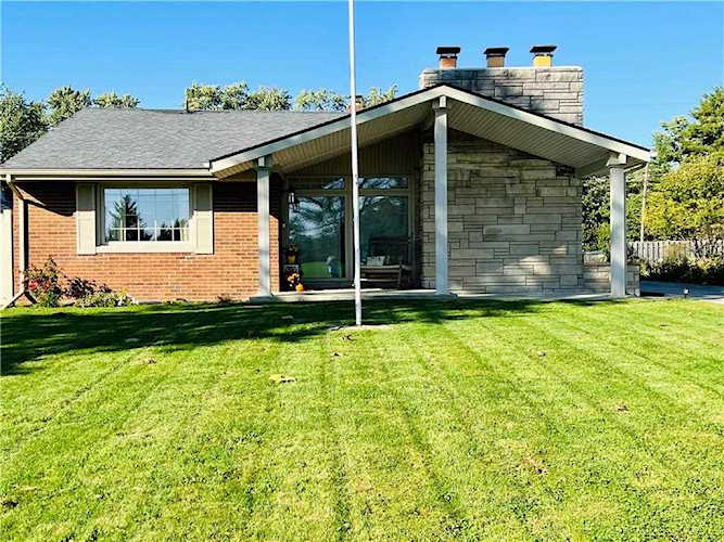 2404 Northshore Blvd Anderson, IN 46011 | MLS 21824380 Photo 1