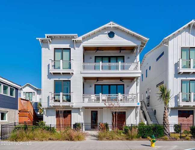 10 Seagull Street Wrightsville Beach, NC 28480