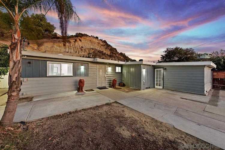 4126 E Plaza Blvd National City, CA 91950