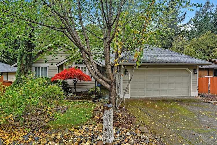 4510 W Tapps Dr E Lake Tapps, WA 98391