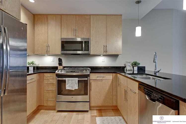 120 S 31 Ave Omaha, NE 68131