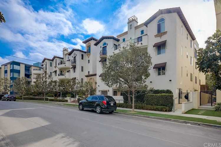 12020 Guerin St #101 Studio City, CA 91604