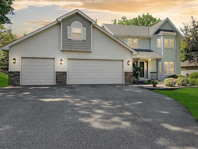 3121 Chandler Court Burnsville, MN 55337