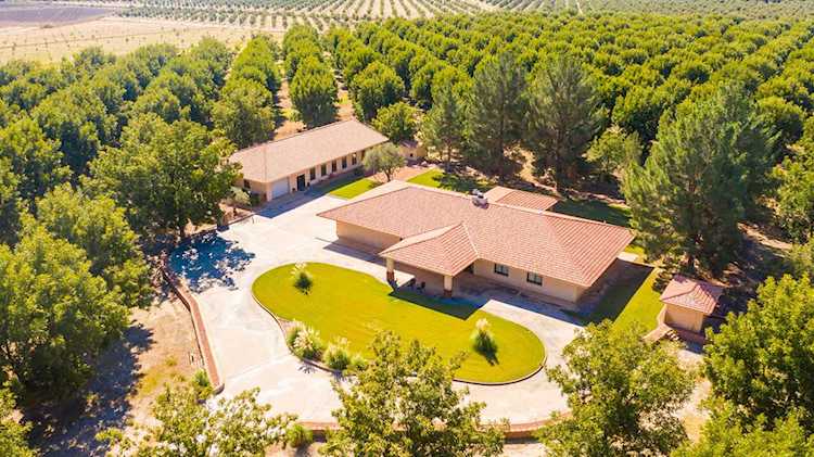 15820 Socorro Rd Fabens, TX 79838