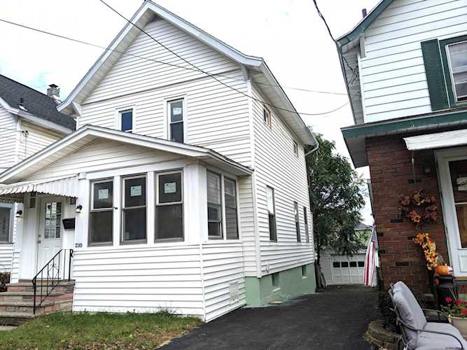 210 7Th Av Watervliet, NY 121893841