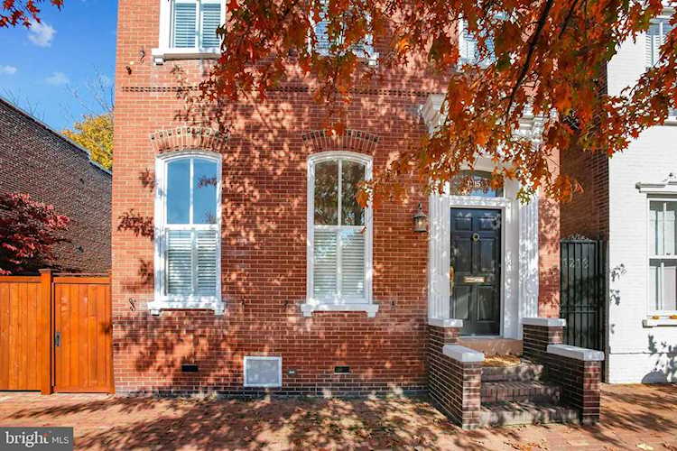 1215 Duke St Alexandria, VA 22314