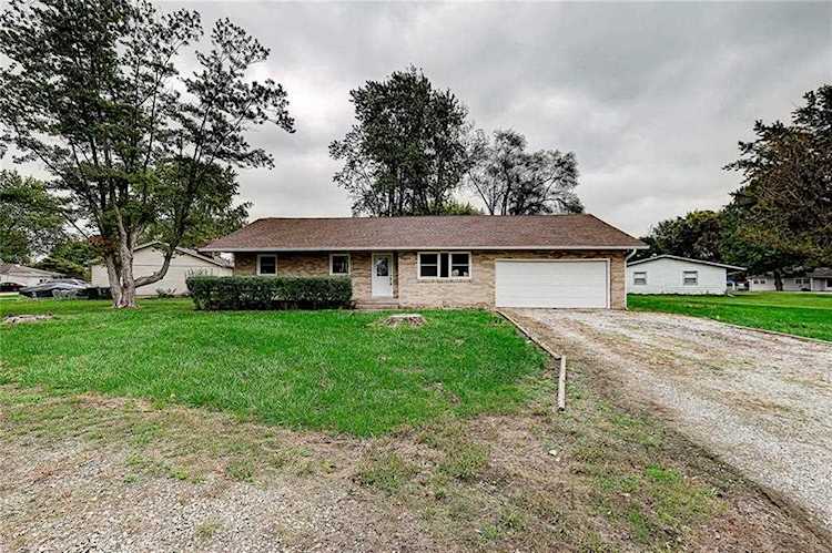 37 Circle Dr Chesterfield, IN 46017