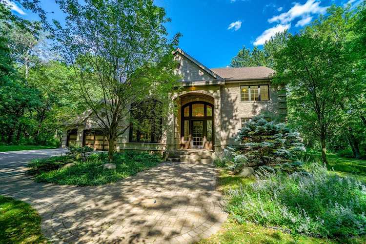4455 Lake Elmo Avenue N Lake Elmo, MN 55042