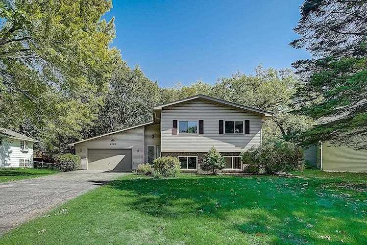 2566 Dianne Street North Saint Paul, MN 55109