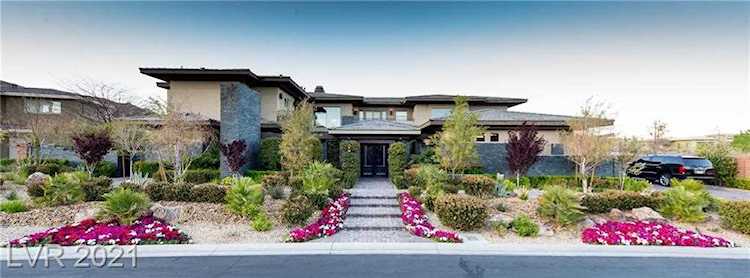28 Quiet Moon Ln Las Vegas, NV 89135